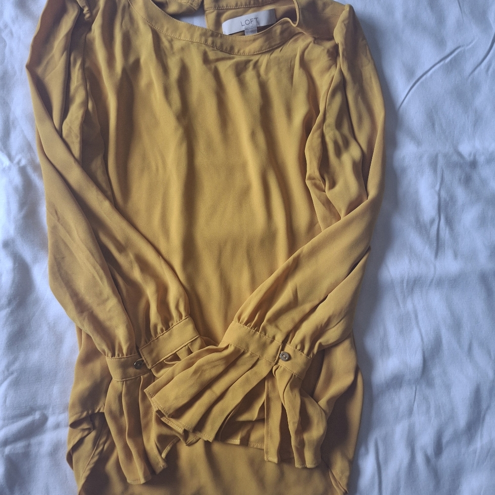 LOFT Women's Yellow Blouse - Picture 5 of 9